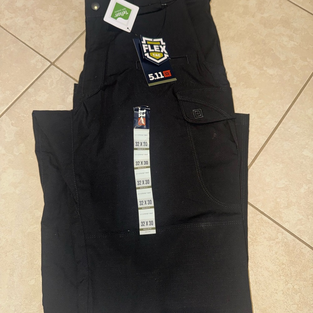 5.11 Tactical Men's Black Cargo Flex Pants
